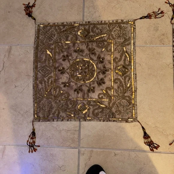 Table runners Embroidered Brown and Gold Set Perfect for a set of luxury - Picture 3 of 7